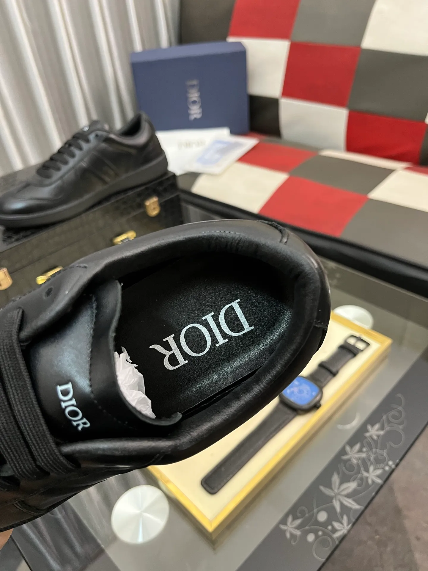 Men's shoes 💰400⌚️⌚️[Dior] Dior's new casual men's shoes are launched in Hong Kong counters. Official website 1:1 production. Original Italian materials. Designed by European and American masters. Perfect shape to create counter quality. Solid color rubber wear-resistant outsole and classic dazzling head! Super versatile and very comfortable. High-end without losing taste, fashionable and novel! ! Absolute focus! Code number: 38-444️⃣Colors available